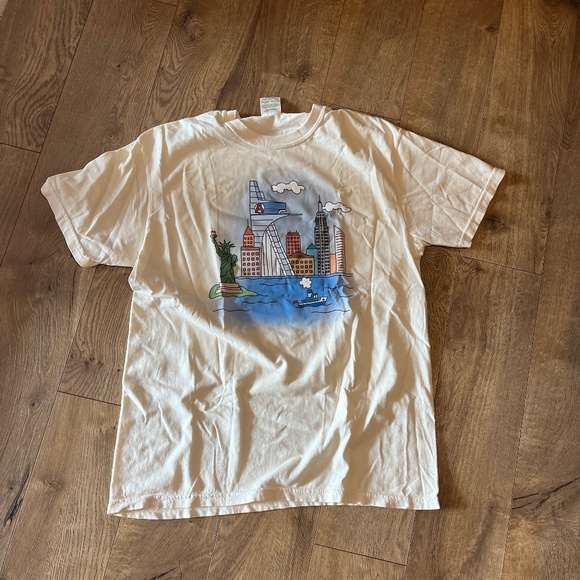 Disney Avengers shirt Mens size Large NWOT - Picture 1 of 6